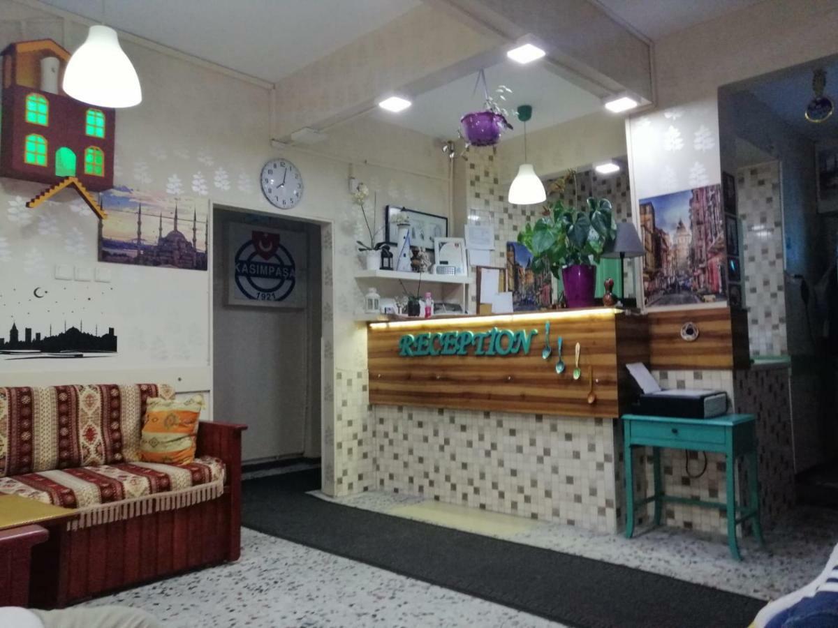 بيت شباب Hayat Pansiyon اسطنبول المظهر الخارجي الصورة