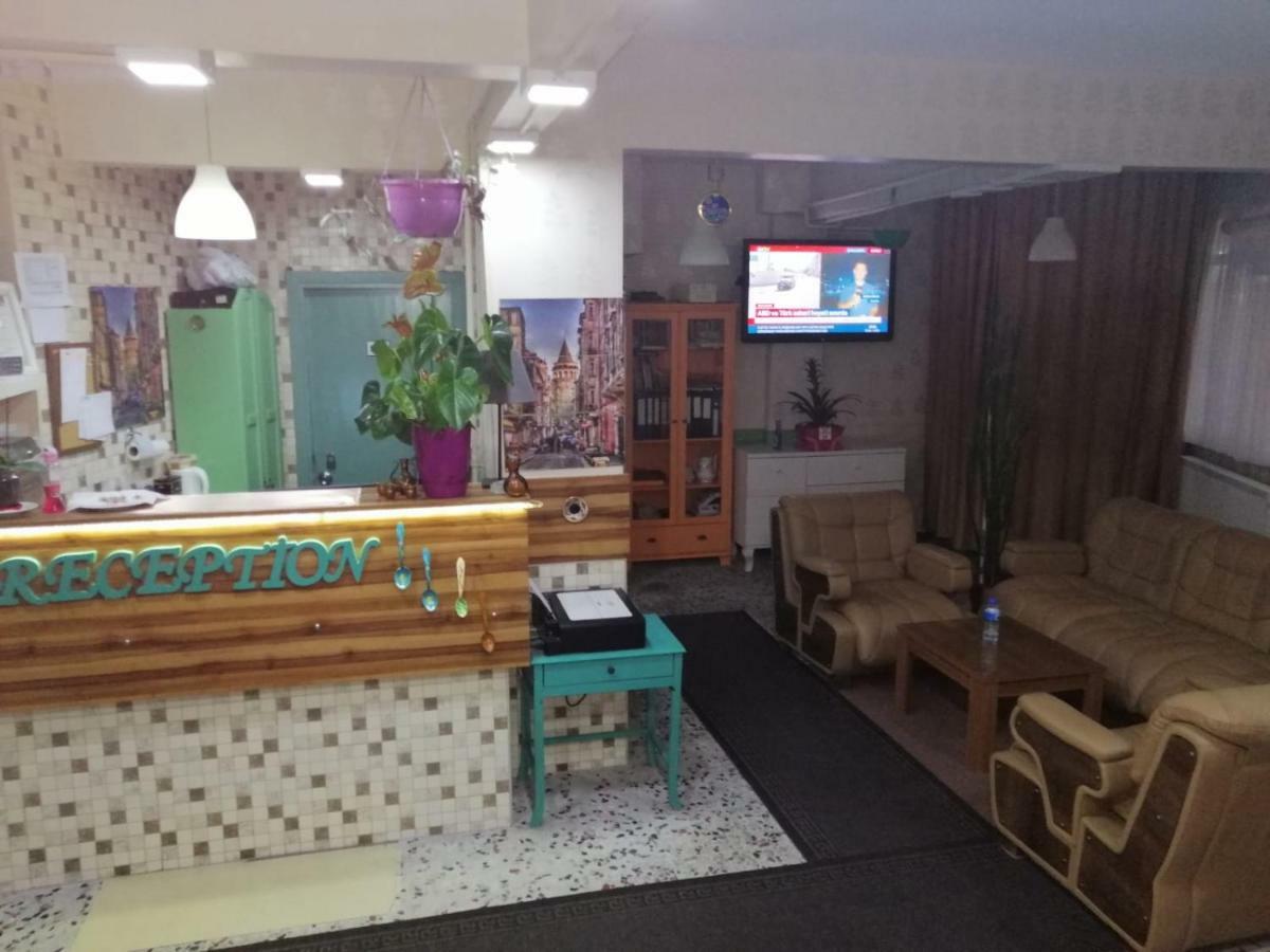 بيت شباب Hayat Pansiyon اسطنبول المظهر الخارجي الصورة